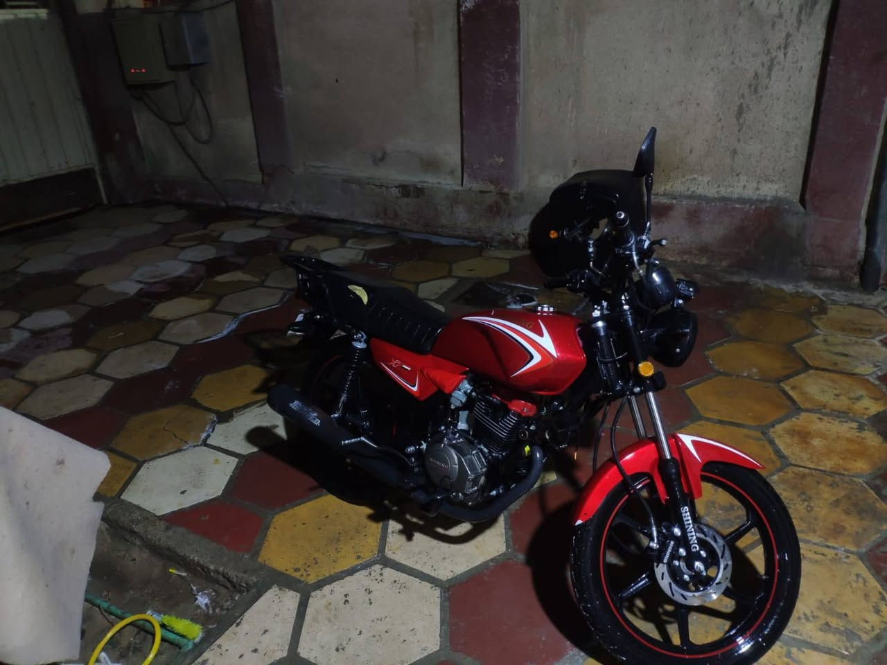 للبيع مديل ٢٣ جديدهرقم راعيه
+964 783 254 6356 تصلو علا راعيه وبل خدمه سعره ١٤٠٠ ةبيه مجال
