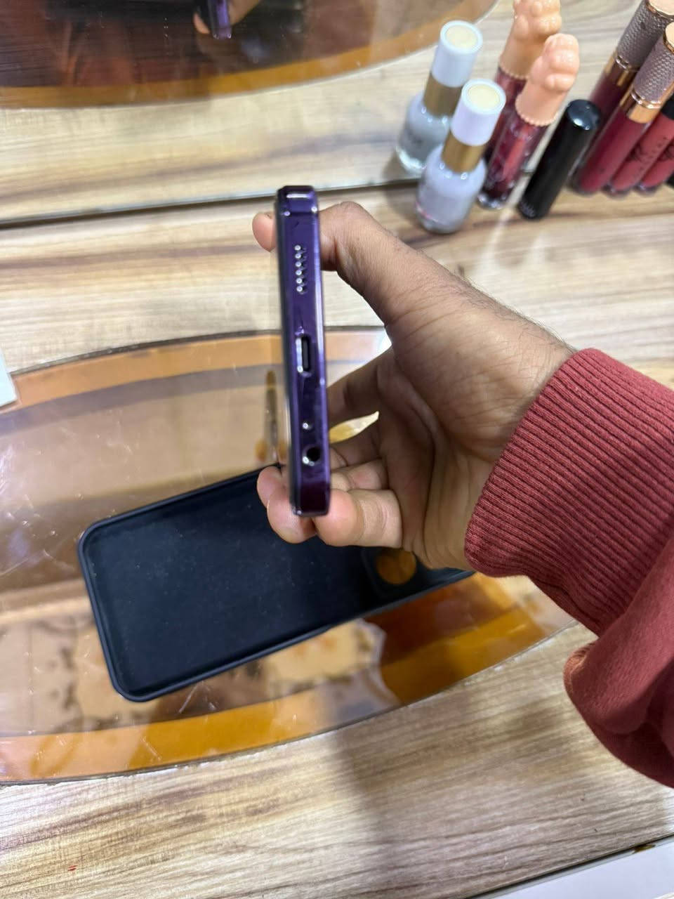 جهاز (mipo_M46_Plus)
اجاني من المانيا للبيع او مرواس ايفون 
تواصل واتساب ***********
مكاني بصره حيانيه
