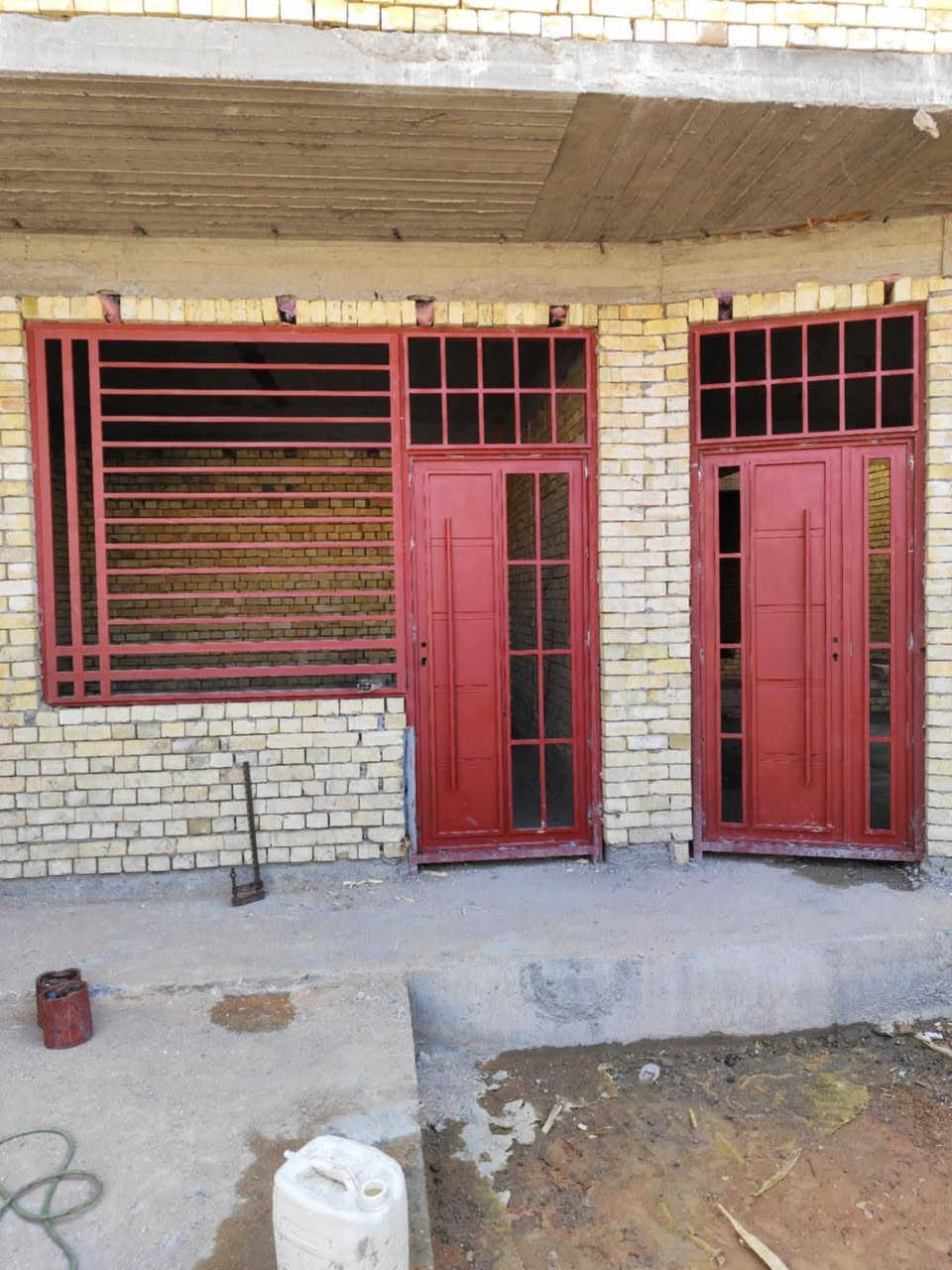 لعمل الأبواب وشبابيك وسقايف ومظلات الكيسبان وسندويج والكيربي كافة انواع الحدادة والتصاميم الهندسية 

كربلاء حي الصناعي  772 322 6325
