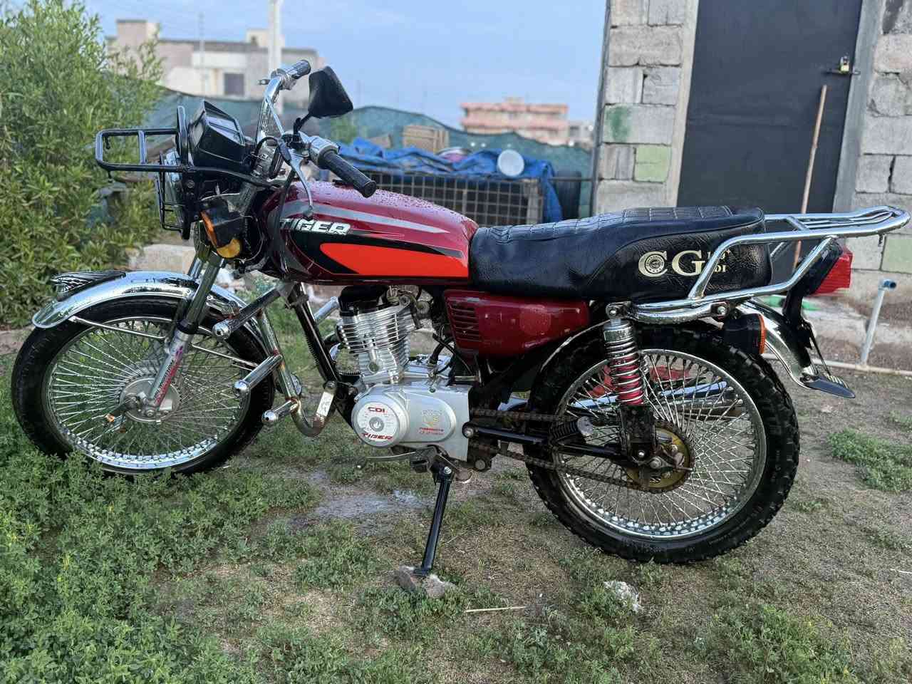 سلام عليكم تايكر 2021 بلادي محرك مفتوح نشاط فول كهربائيات كله شغال مكاني تكريت سعر 500بي مجال قليل 
***********
