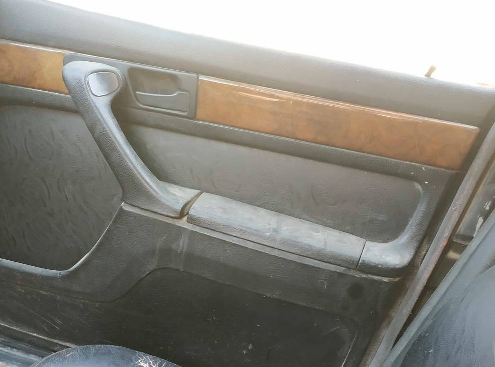 السلام عليكم
بي ام دبليو 735 موديل 1991 السعر 15 ورقه 
***********
