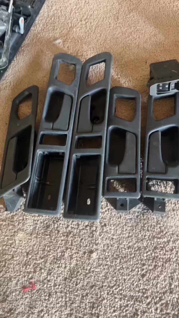 كراج ابو ادم 
السلام عليكم 
اخوان ركزو زين بلفيديو او بلكتابة
يدات داخلية بدي قديم 
يدات خلفية ٥٠٠/٧٠٠ زوج ٥الاف دينار
يدات امامية ٧٠٠/الزوج ١٠ الاف او تك ب٥
يدة امامية صفحت  الراكب ٥٠٠ ب٥الاف 
دكمة بروجكتر ٥٠٠ الزوج ب٥الاف 
دكمة بروجكتر ٧٠٠ ب٥الاف 
دكمة لايت ٥٠٠/٧٠٠ ب١٠ الاف 
متوفر توصيل كافة المحافضات 
بغداد ٥ محافضات ٦
كراج ابو ادم 
بغداد حي اور علوة زويني مقابل  دجاج البركة 
حجي ادم 
***********
