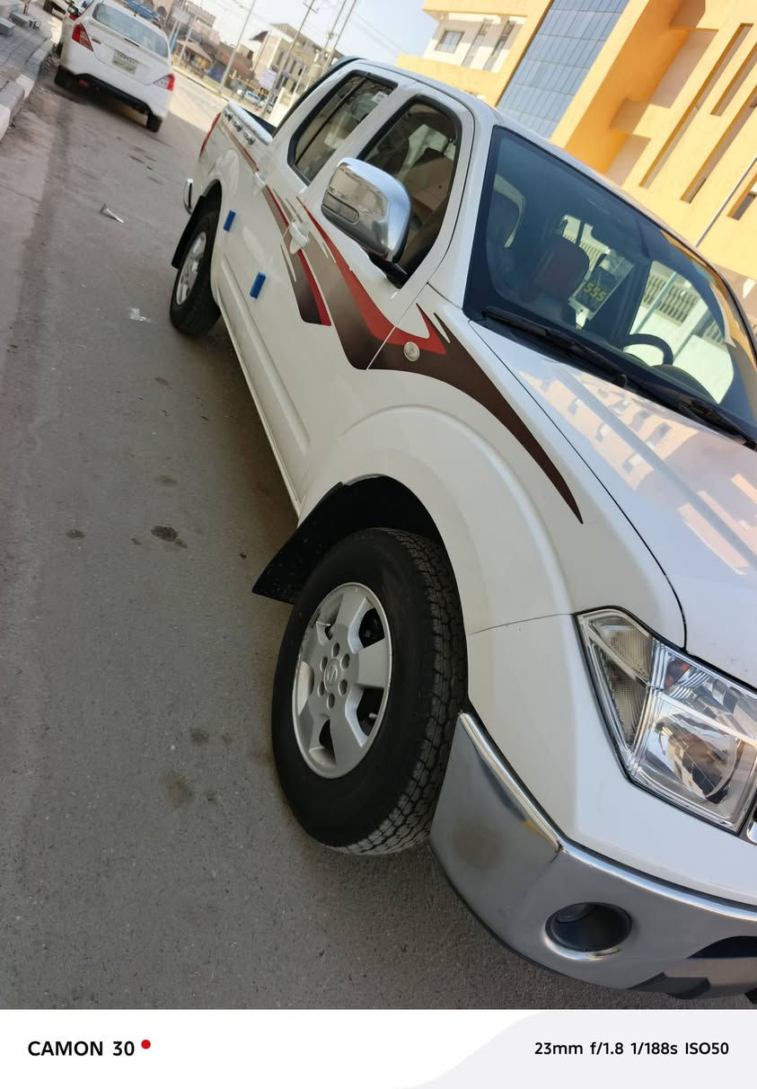 نيسان نيفارة موديل 2012رقم شمالي وكالة تحويل گير اوتماتيك فول LE سيارة جديدة كلش علا البلاد مكينة كفالة گير حدادة جاهزة ضربة صبغ كفالة سعر112مجال قليل ***********
