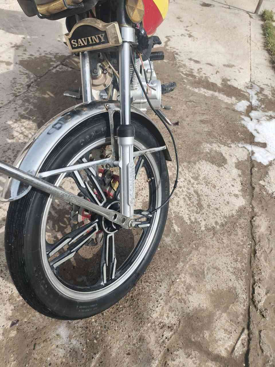 سلام عليكم
سيفان23
محرك نفخ مامفتوح
كهربائيات شغاله
شاشه طافيه
كلجات وباتري قبل اسبوع شديتهن
نشاط فول 
مكاني بيجي 
مراوس ب24ونطي فرق
 ***********
