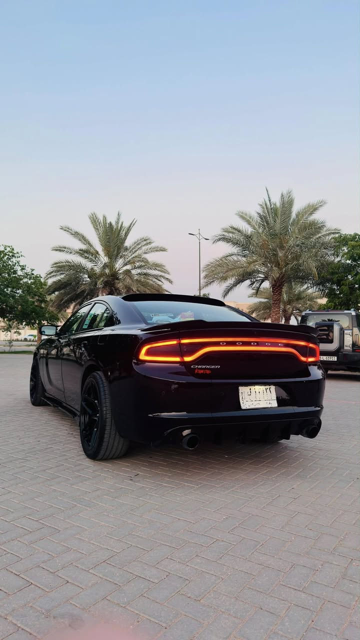 السلام عليكم
دودج جارجر 2023 النداء الاخير 
خليجي 
اللون اسود
المواصفات فئة sxt 
الممشى 33 الف كيلو متر 
رقم بغداد 
مكان السيارة كربلاء 
السعر 275$ 
المالك الاول ماخذها من الوكالة (وكالة حيدر سيدار) 

للتواصل ***********
