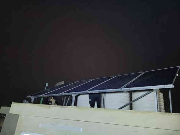 منظومة من طاقة سمارت في بايبوخت- منزل السيد خالد حمزة 

تم اليوم الانتهاء من نصب منظومة طاقة شمسية 
 منظومة HZ للسيد خالد حمزة  
منظومة HZ هي منظومة هجينة يمكنها التوليد وارجاع الكهرباء للوطنية بكفائة عالية . 

- انفيرتر 6 كيلو HZ ضمان 1سنوات 
- بطارية HZ 5 كيلواط ضمان 5 سنوات 
-  لواح شمسية 620 واط من HZ ضمان 12 سنة 
- نظام مراقبة عن بعد كامل 24/7

 

# مميزات المنظومة الشمسية
-ارجاع الكهرباء للوطنية 
- تقليل فاتورة الكهرباء 
- تحسين البيئة وتقليل الانبعاثات الكربونية
- توفير الطاقة في أوقات الذروة
- المحافظة على اجهزة المنزل كون الفولطية مستقرة وتطول العمر الافتراضي للاجهزة الكهربائية   

# الفوائد المالية
- توفير مالي جيد كون الكهرباء مجانية وارجاع الكهرباء للوطنية 
 .

مكتب طاقة
الموقع الاول بعشيقة حي العسكري مقابل معرض مخلد 
 مهندس فادي *********** 
***********.   اياس سعيد
 

طاقة_شمسية
#منظومات_طاقة
#سوفار
#HZ
#داينيس
#الربيعة
#تل_سمير
#طاقة_سمارت
#طاقة_متجددة
#انفرتر
#بطاريات
#الواح_شمسية
#نصب_منظومات
#عروض_الطاقة
#عراق
#بعشيقة
#مهندس
