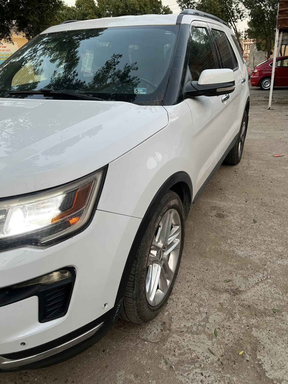 للبيع فورد اكسبلورر  2019

كفاله عامه كير محرك حداديه امامي خلفي 

 حادثه بنيد وجاملغ فقط 

للاستفسار ***********
