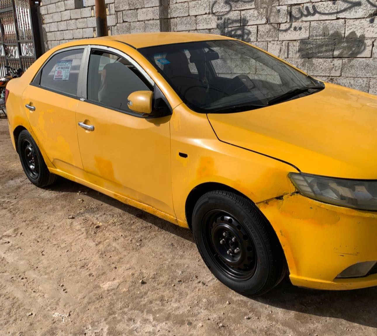 السلام عليكم سيراتو للبيع موديل 2009 رقم مثني. مميز (769). سياره مصفره هيئة وغرامات وسنويه 28 جاهزة من مكينه وتخم تاير جديد وباتري جديد وداخل نضيفه سياره ااي ضربه عابره مابيها مكينه 1600 والسياره شوف عينك تجي وتكلب وتقنع   مكان السياره السماوه - قضاء الرميثه.  للاستفسار انتصل على الرقم ( ***********)
