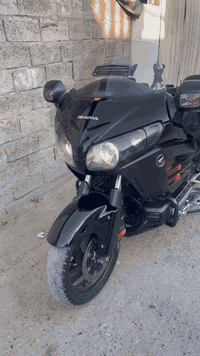 كولدن ونك 1800 اسبورت 2013
وارد ياباني بدون حادث بدون رقم 
مكفوله مكينه وكير عنواني بغداد البلديات
غير متواجد عل فيس ***********
