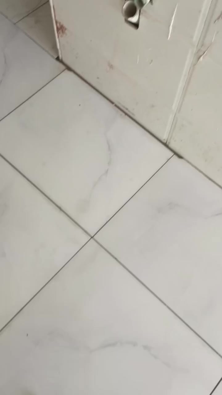 السلام عليكم خلفه سيراميك بورسلين كاشي مرمر بآيات درج.شغل درجه اولى . متفرغ حاليا مكاني بغداد
***********
