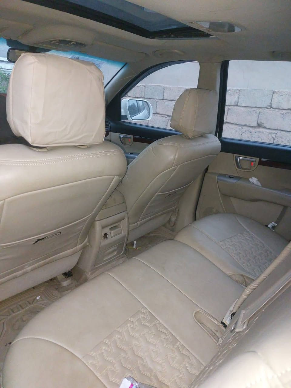 السلام عليكم 
هونداي سنتافي موديل ٢٠١٠
بدون ضرر بدون صبغ
السياره كلين مال بيت 
سبعه راكب 
تبريد ٣ قطع 
محرك ٢٧٠٠ محرك ٦
دوشمه كهربائيات كله شرط 
سياره فول فتحه تحكمات
السعر ١٥٠ ورقه وبيه مجال 
تجي تشوف وتدلل 
مكاني الشرقاط حي العكيدات 
للإستفسار ***********
رقم نينوى دولي
ملاحظه المحركه غير مفتوح
