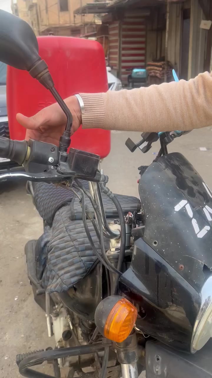 بوكسر جبلي موديل 2022.
اوراقه كامله مدفوع كمرك وضريبه
الدراجه كامله ما بيها  نقوصات والصفاحيات موجوده دراجه محركه نضيف والدراجه مال شغل انكر سلف واطلع 
السعر مليون ونص وبيه مجال بسيط

***********

بوكسر زيونةملك بوكسر بجاج بوكسربوكسر حسوني بوكسر
