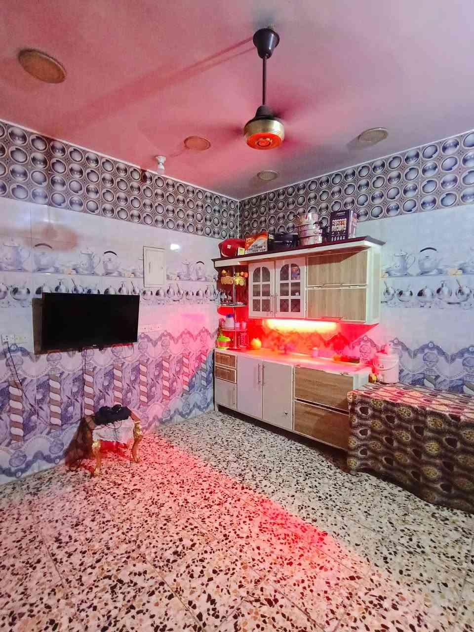 السلام عليكم ورحمة الله وبركاته
بيت مساحه 100 متر 5 × 20 السعر 63 مليون وبي مجال شويه موقع البيت المعوقين خلف الملعب مال سلام قريب القاعه مال ابو رشاد بيت كامل سيراميك+ ابياض+ بناء حديث طابوق الخدمه ماء مجاري تبليط كامل فول خدمات ثاني فرع عن الطابو بصف الركن موقع البيت رقم صاحب الدار ***********  أو ***********
