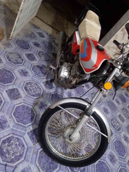 السلام عليكم 
دراجه تايكر موديل 19دراجه نضيفه خير من الله انطيك شلعه ومعدل تأيرات كله جديد اوراق اصولي السعر 370  العنوان دغاره سدر الدغاره الرقم ***********
