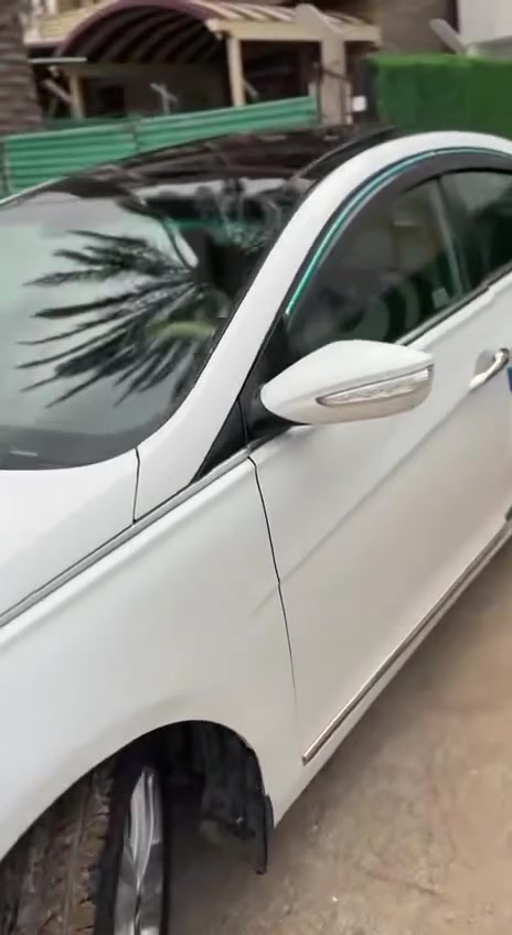 سوناتا11 خليجي 
فول سياره للاخير بيها قطعه وحده صبغ جاملع امامي جه يمين سياره كير مكينه بلجيس مراوس فقط *********** مكاني بغداد
