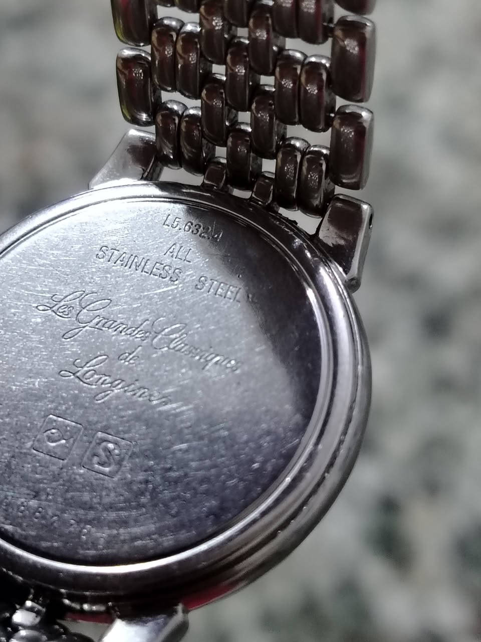 يا الله
للبيع ساعه ماركه لونجين العريقة الاغاندي

بلاديه بالكامل سير وبوك 

النضافه جيده 

السعر 155 دولار 

ملاحظة السير نقص


**إذا كنت صاحب هذا الإعلان وتريد حذفه لأي سبب، رجاءا أرسل رسالة إلى الدعم الفني**