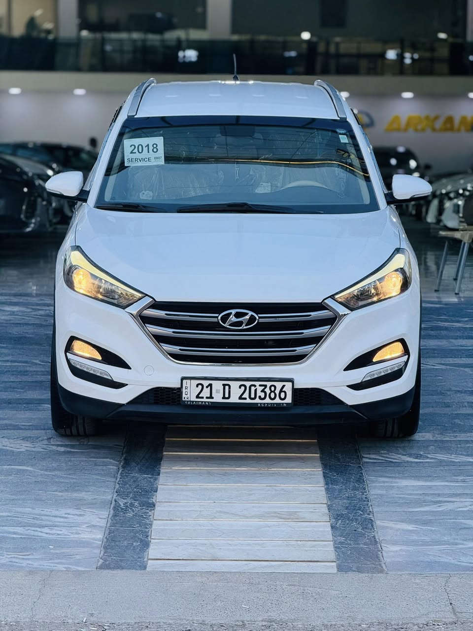 سلام عليكم ...تحياتي للجميع
هيونداي توسان خليجي 2018
                Hyundai..Tucson2018
 موديل..2018
المنشأ ..كوري
لون ابيض
.محرك 2000 دوش
تبريد قطعتين
تحكم ستيرن جهتين
كروس مثبت سرعة
Drive mood  أنظمه قياده ( أكي   -سپورت- عادي )  
حساس خلفي
حساس أمامي
كامرة خلفيه
ويل كروم بلادي
مري جانبي كهربائي شفط
أشاير مري
ليد نهاري زينون
لب لايت ليد 
...................................
سياره خليجي صفر شركة   ...مكفوله من صبغ ..كير محرك شرط الفحص
رقم  سليمانية سنويه مجدد لغايه 2028 شرط وكاله تحويل
غرامات
172 ورقة بيه مجال بسيط
ديالى ..خانقين ...شركة الحاج أركان
***********
