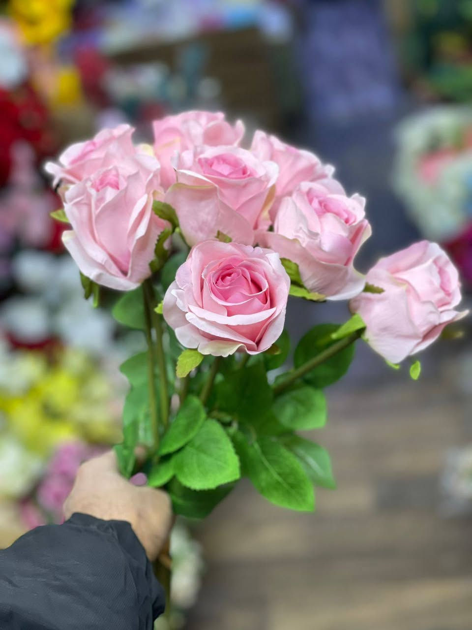 متوفر جميع انواع الورود والاكسسوارات جمله ومفرد 
توصيل بغداد وجميع المحافظات 
***********
***********
