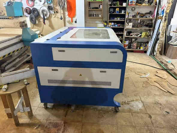 CNC ليزر للبيع كامله بقص بيه بس التيوب ( الغاز ) 
للتواصل ***********
