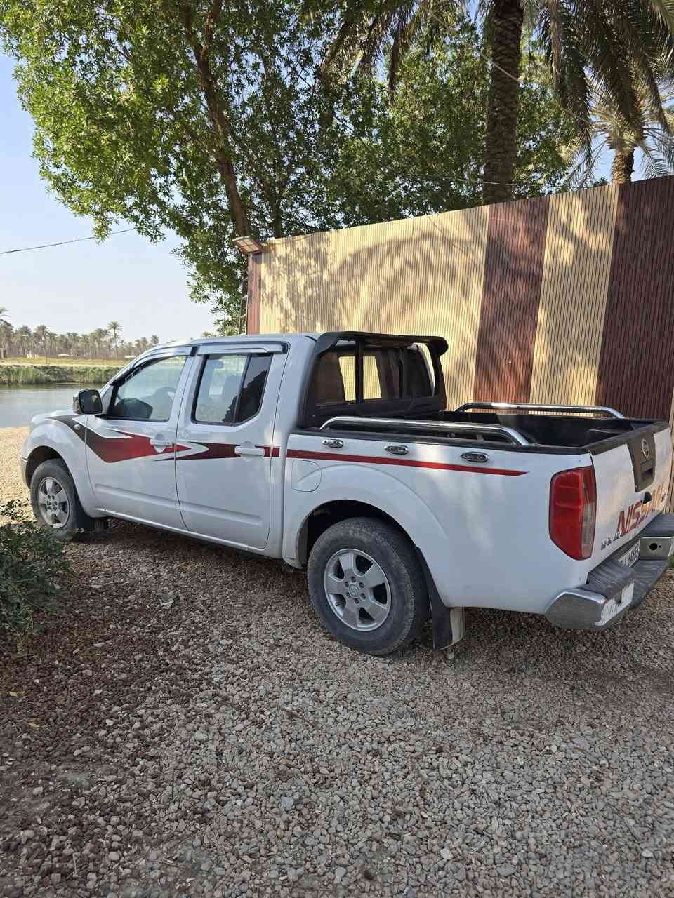 السلام عليكم نيفاره ٢٠٠٩ 
كير عادي سياره جديده خير من الله 
السعر ١٠٠$
لاستفسار ***********
***********
