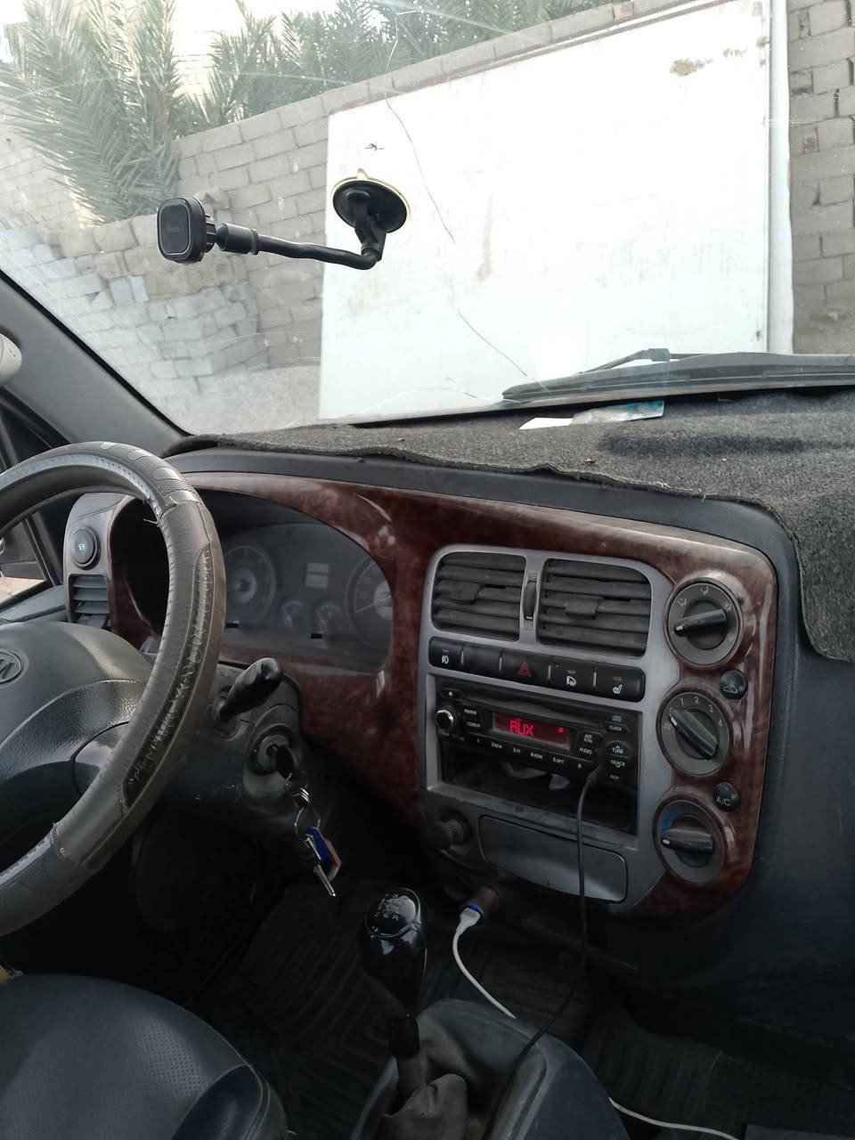 السلام عليكم بنگو 2007 مكينه بيها بخار 3000 مشترك شاصي رقم شاصي مكفول كهربائيات كلها شغاله مداور ثاني يوم السعر 76 وبيها مجال استفسار واتساب ***********
