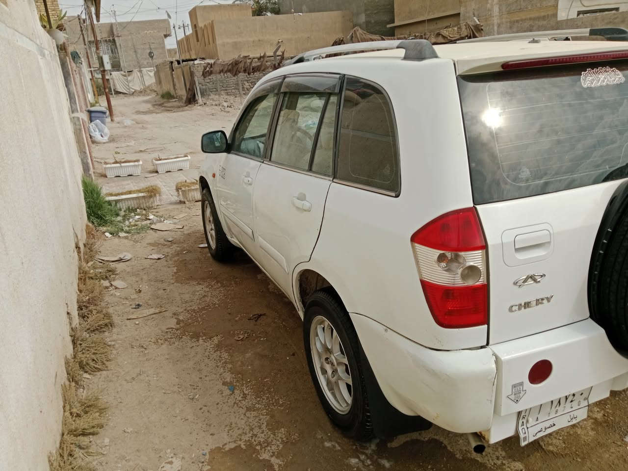 السلام عليكم للبيع تيكو موديل 2011 سيارة جاهزه كير مكينة حداديه تبريد كله جاهزة مكفوله من الضربه بيه صبغ مكانات بسيطة كهربائية كله جاهزة السعر 45 مكانه حله الاتصال ***********
