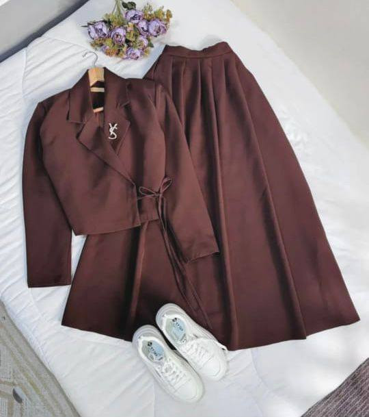 فخامه. وجمال. المديل طقم تنوره مع ستره قطعتين روووعه
🧶🧶نوع الخامة دابل  تركي  ❤️

السعر. 28 ))

المقاسات   38🌹40🌹42🌹44🌹46🌹48


**إذا كنت صاحب هذا الإعلان وتريد حذفه لأي سبب، رجاءا أرسل رسالة إلى الدعم الفني**