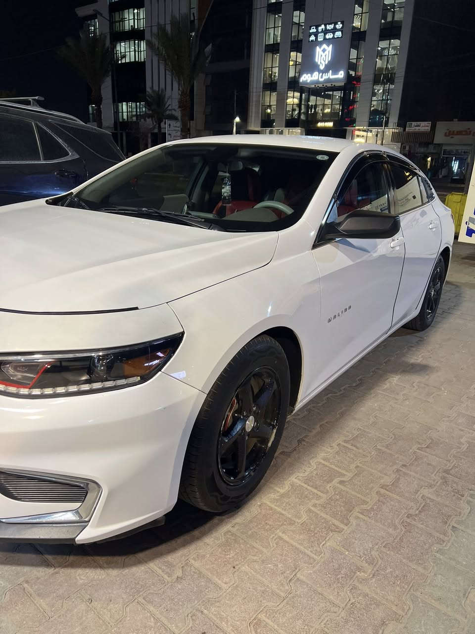 السلام عليكم ماليبو 2017
المواصفات
بصمه 
شاشه تدعم كار بلي 
منفذ USB 
السياره جديده فوك متتصور نقصها اشياء بسيطه كلش

حادثها شبر بل بنيد وبيها نص باب خلفيه صبغ حادثها كلشش خفيف

العنوان المنصور حي دراغ 
***********
