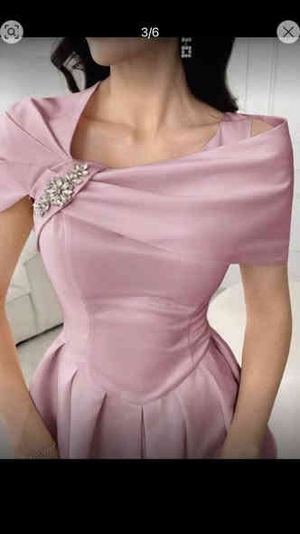 سلام عليكم بنات عندي فستان مره وحده لبسته بخطوبة صديقتي  لون الفستان وردي  يلبس وزن 55-60 
سعر الشراء 50 الف
سعر البيع 35 الف
وهذا رقمي *********** الي تريد تشتري 💖
