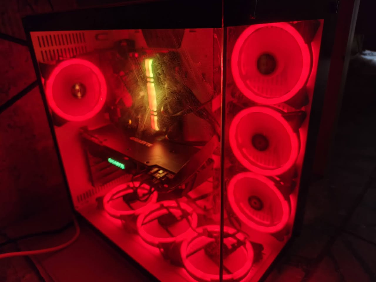 للبيع كيس PC فقط

المعالج: Intel Core i5-10400 6 Cores / 12 Threads

كرت الشاشة: RTX 2060 SUPER 8GB GDDR6 Gigabyte

اللوحة الأم: Gigabyte B460M D2V

الرام: 16GB DDR4 Dual Channel

التخزين: SSD 120GB

HDD 2TB

ملاحظة: • البيع كيس فقط • بدون شاشة • بدون كيبورد وماوس • بدون أي ملحقات

السعر: 725,000 دينار

الموقع: بغداد - مدينة الصدر - قطاع 38

للاستفسار: ***********
