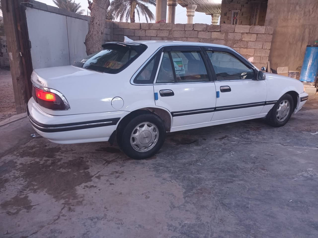 سلام عليكم دايو برنس للبيع موديل ٩٥  رقم بغداد انكليزي سنويه ٣٠محرك مفتوح كير اوتوماتيك صدر أمامي خلفي جديد تخم تاير جديد كهربائيات شغله سياره جاهزه داخل وخارج حلوه سياره جاهزه من كلشي سياره مال جناي سعر ٣٨وبيها مجال لطيبين العنوان بغداد ابو غريب هاتف ***********هاتف ***********
