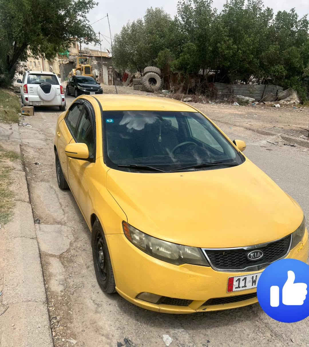 السلام عليكم كيا فورتي ٢٠١٣ كير ومحرك مكفولات سيارة ضربتها بخشم البنيد السيارةبلادية  جاهزة من كلشي سعرها ٩٠ وبيها مجال قليل  الاتصال برقم الهاتف ***********
