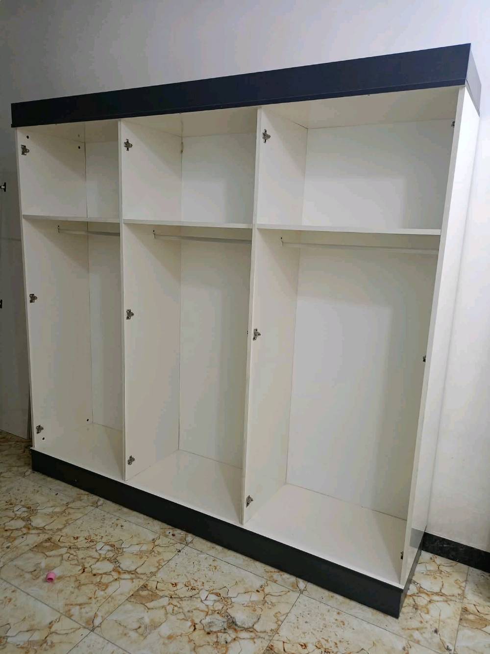 غرفه تركيه مستخدم 💥😍
نضافة 90 💯
عدد القطع /5 
السعر / 475
نقل 🛻 وشد 🪛 داخل بغداد مجاني 
يوجد توصيل محافظات