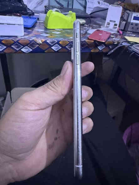 السلام عليكم ايفون اكس اس ماكس ذاكرة256 بطارية78 الجهاز ما مبدل بي اي شي مكفول وكلة شغال بعدة وكالة فقط ضهر مكسور وما ماثر على الكامرات سعر 165 الجهاز موجود زعفرانية رقمي ‭0777 574 9638‬  مراسلة فقط وتساب
