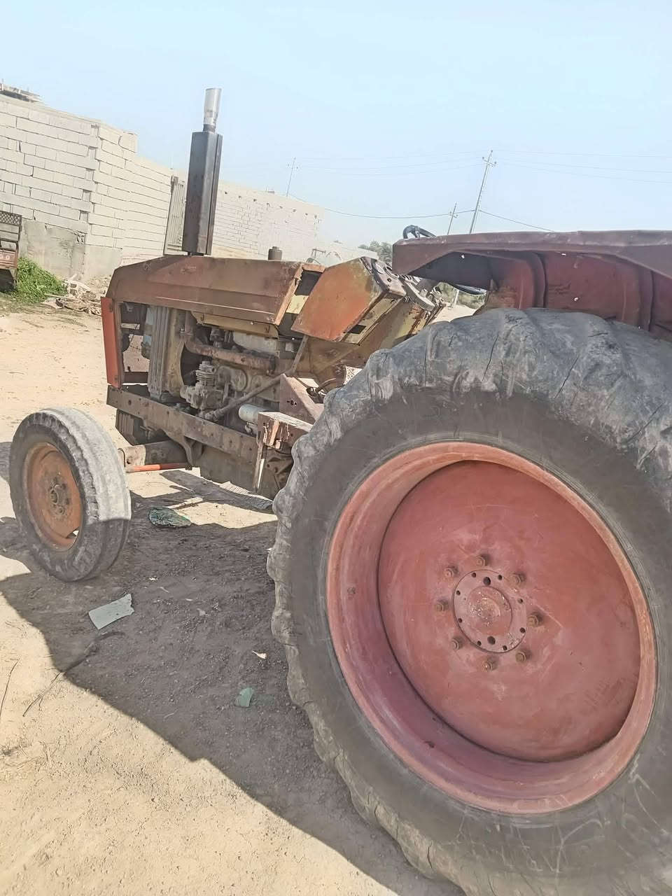 عنتر ثمانين البيع جاهزه ماكو نقص خير من الله بيهه كتاب مزاد مكان ديالى هيه وفدان سعر٤٥٠٠وبيه مجال الستفسار ***********
