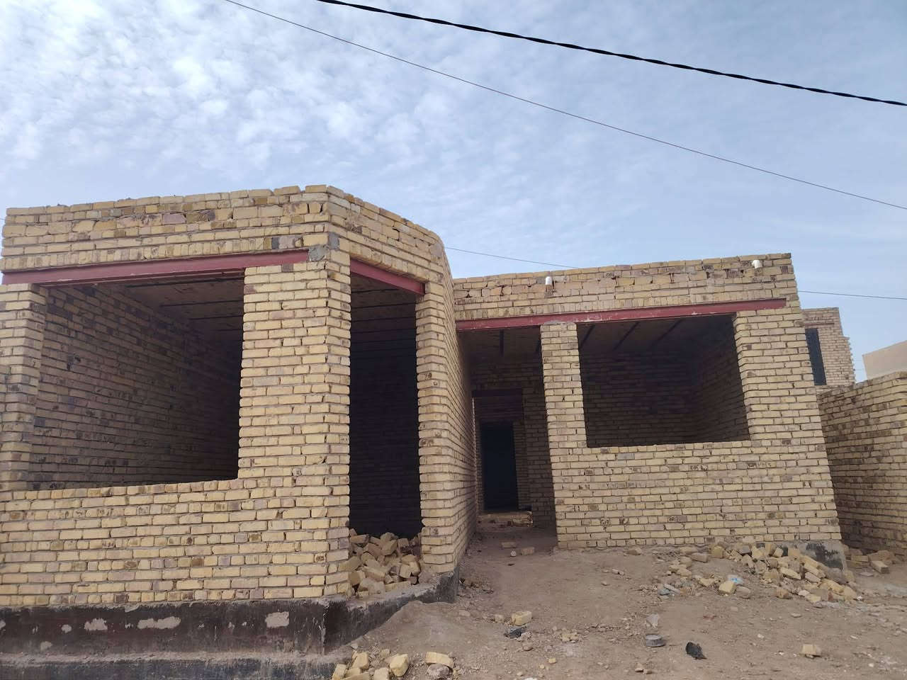 بيت هيكل #للبيع  ب عفك  زراعي ال عبود قريب ع السيطره المساحه اكثر من 200 اساس كونكريت والسقف عكاده البيت يحتوي على غرفتين ومطبخ واستقبال وصاله وصحيات داخليه السعر 45 مليون وبي مجال  للشراي


**إذا كنت صاحب هذا الإعلان وتريد حذفه لأي سبب، رجاءا أرسل رسالة إلى الدعم الفني**