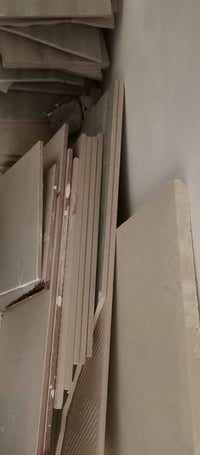 سيراميك • جدران حمام • بالكرتون