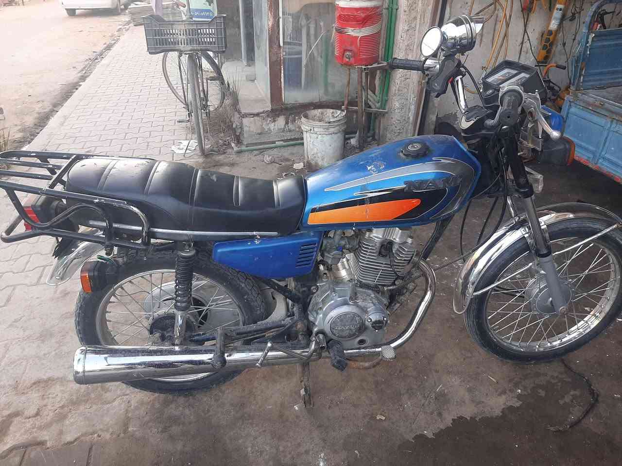 السلام عليكم شباب من رخصة مدير الكروب دراجه كلك  للبيع سعره 450 او بيه مجال مكاني نجف مشخاب خابر او بيك خير وتدلل ***********
