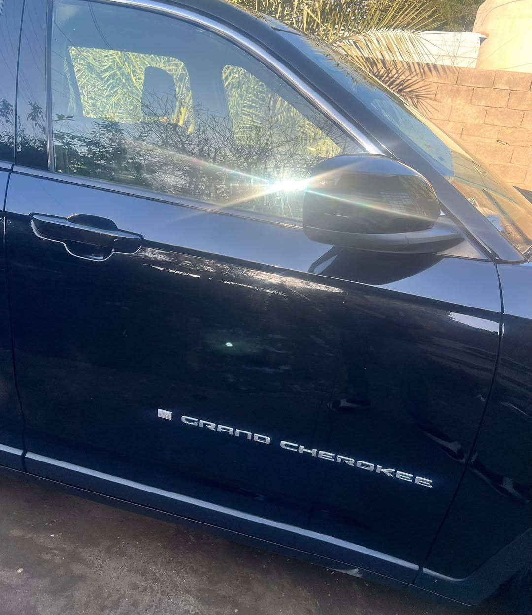 بيع مستعجل 

السلام عليكم جيب كراند شيروكي  2023 وارد امريكي
فئه لاريدو 

حجم المكينه :3600 

المسافة المقطوعة : 50  الف ميل

الضرر :بنيد فقط 

مواصفاتها

1.شاشه 

2.بصمه

3.دمام خلفي

4.كشنات قماش

5.كشنات كهرباء

6.حساسات خلفيه

7. قطع تبريد 

8.اشاير بالمري

9.رادار امامي

10.رادارات 360

11. كير ماوس

12. نظام منحدرات

13.ويل كب كروم

14.لايتات لد

15.بكلايت لد

16.كشافات

17.بصمة ابواب

#السعر : 250$ 

للتواصل ***********

مكاني بغداد بسماية 
مكينه مكفوله 
فقط كير مجفت بغداد, العراق
