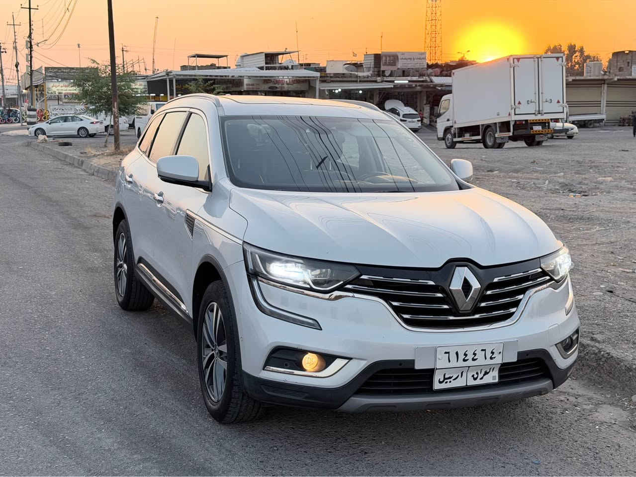 2018 full
100 000 km roishtia
Bas dosay psht sakni 5 panja haya sbgha
بەس دۆسیەی پشت سەکنی ٥ پەنجە سبخی هەیە 
سەیارەکی حەتا بلێی خاوێنە
یەک دوو  قۆپەکی گچکەی هەیە
*********** أربيل, العراق
