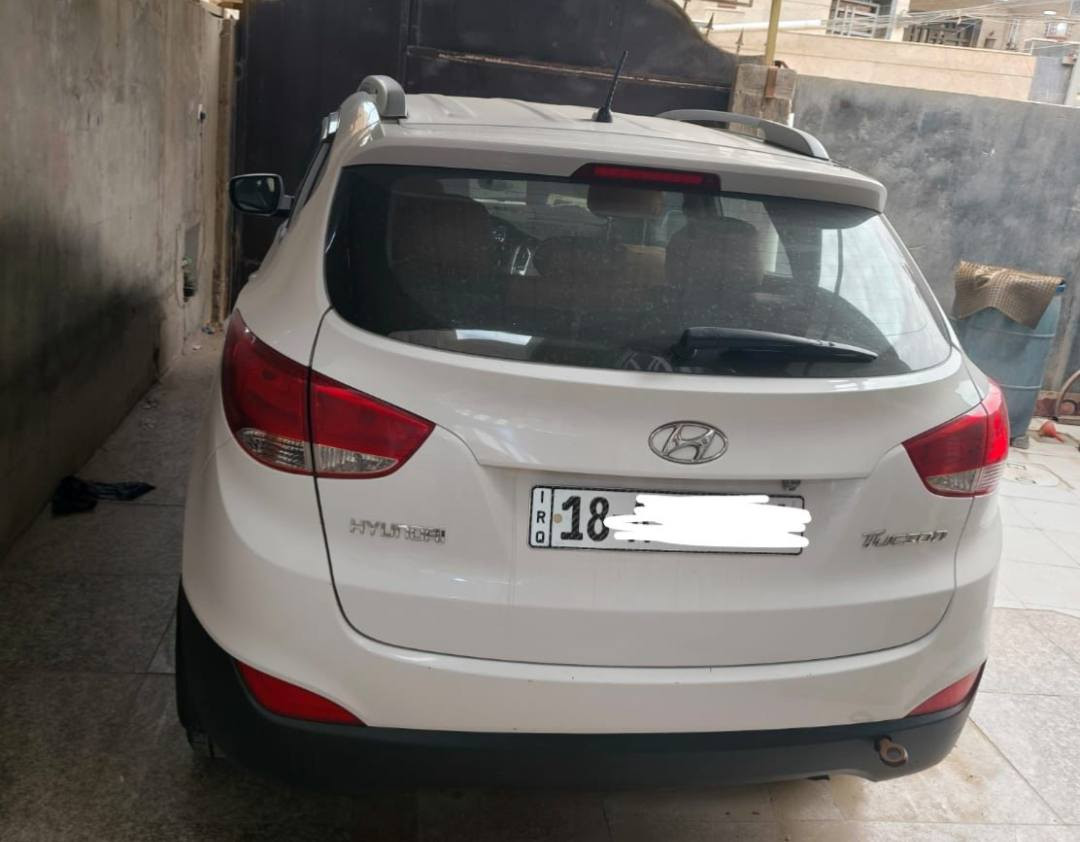 للبيع توسان موديل ٢٠١٤ رقم بابل باسمي رقم جديد دولي تحويل مباشر السياره ماشيه ١٠٦٤٠٠كم قابل للزياده السياره مكفوله ماعدا شخط بالجاملغ الايمن موضح بالصورة بمقدار اقل من شبر تخم تاير علما ان السبير ما نازل ما مفتوح بيها غير صرة الدهن السياره مال بيت نظافه فول السعر المطلوب ١٥٠ ورقه مع مجال بسيط للاستفسار الاتصال على الرقم *********** مكان السياره كربلاء
