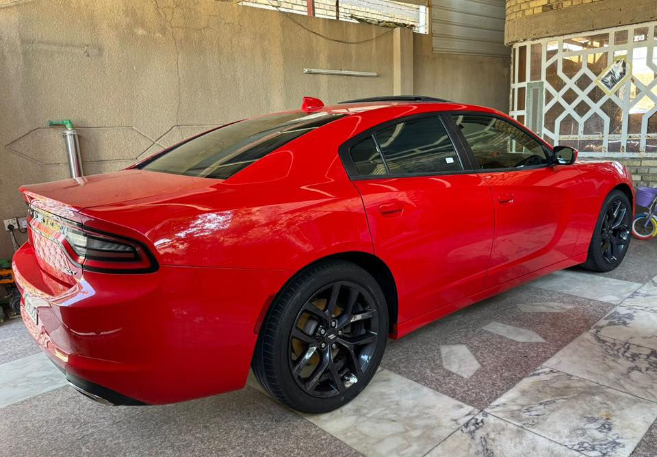 مكفوله جارجر احمر 
Sxt
195
موديل 17
***********
***********
