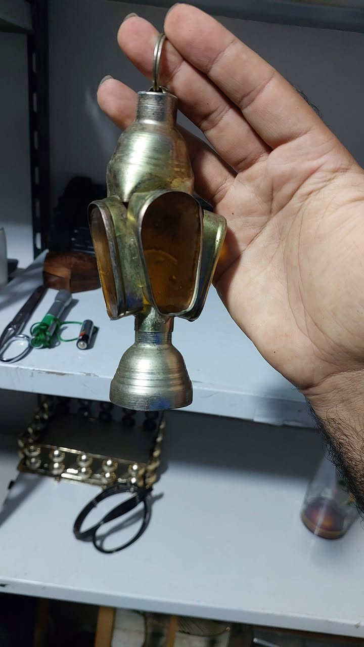 اي قطعه ٣٥ والثلاث ١٠٠ الي عاوز حاجه يتفضل بعد ازنكم التسليم من المعرض مش عاوز احراج مع  حد


**إذا كنت صاحب هذا الإعلان وتريد حذفه لأي سبب، رجاءا أرسل رسالة إلى الدعم الفني**