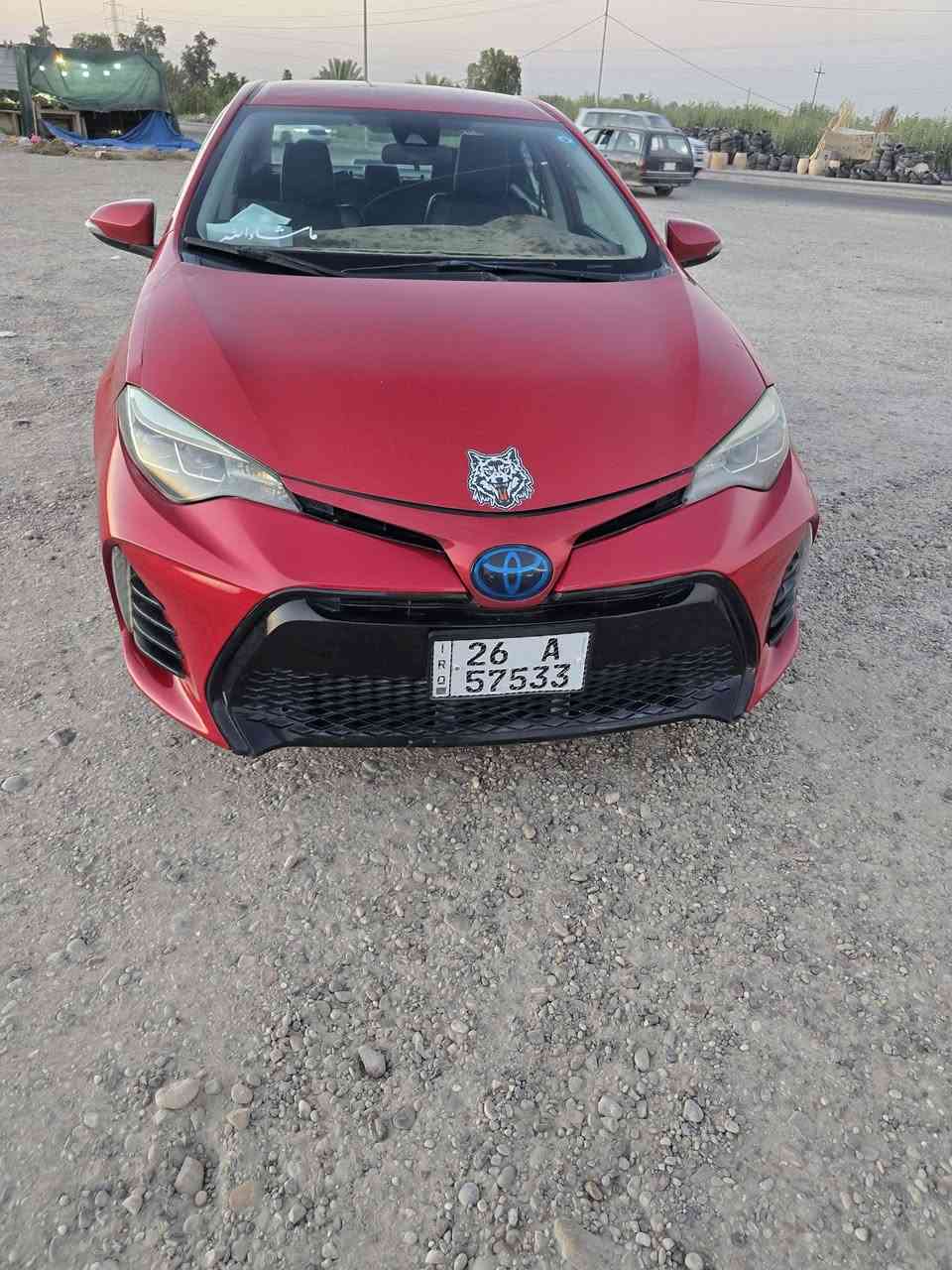 كورلا ١٧ se ص.د انكليزي بيها قطعتين جاملغ وباب سكن مرشوش وشويه بارد كير محرك شرط وتحويل تفاصيل اكثر ***********
