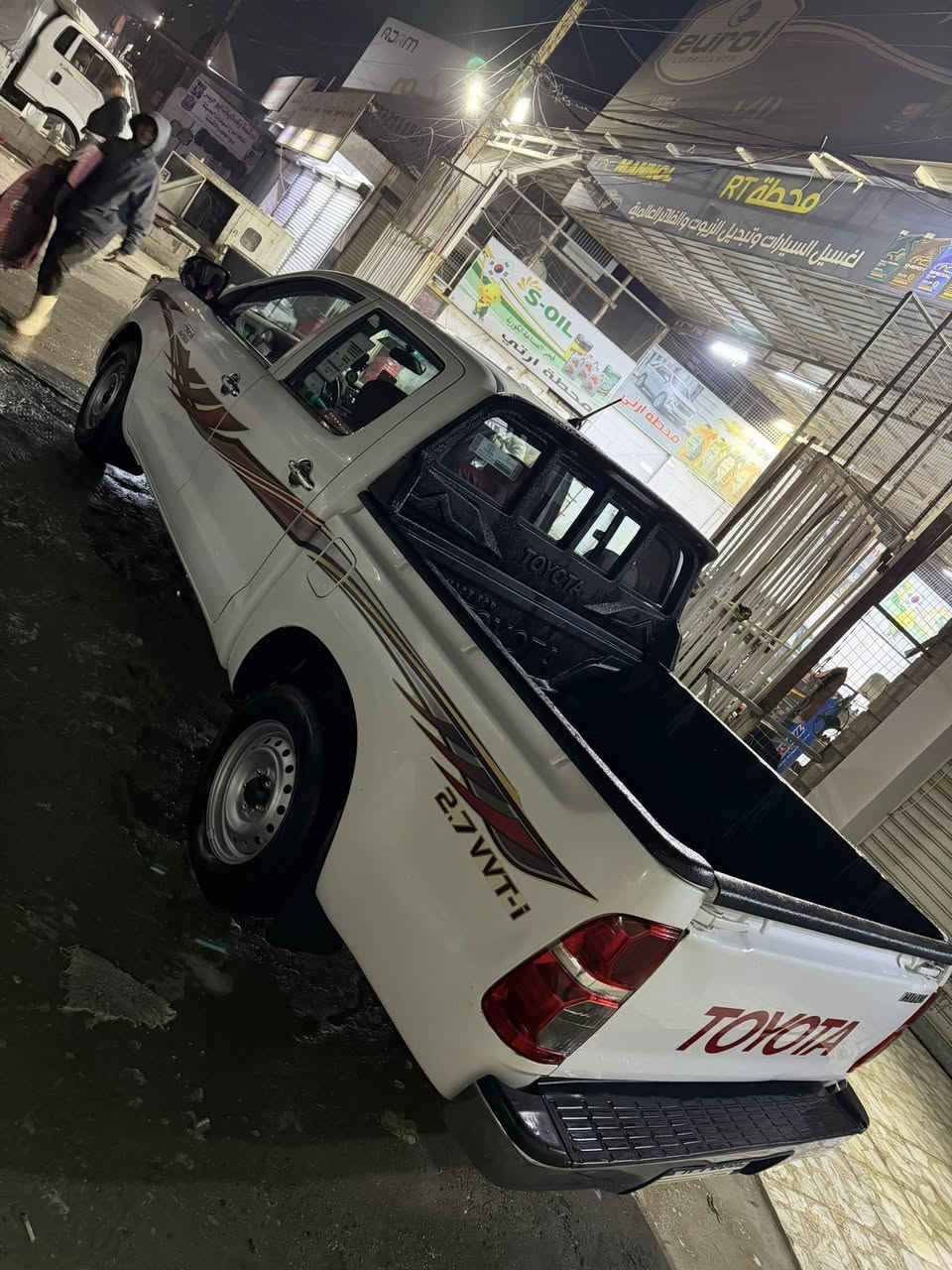 سلام عليكم 
هايلوكس 2014 رقم سليمانيه
السياره بحاله الوكاله جديده 
مكفوله كفاله عامه من كلشي كير مكينه بالجيس كلها عل بلاد مدوشمه بسليمانيه معروضه 210$ 
مكان السياره الزعفرانيه
رقم راعيها ***********
