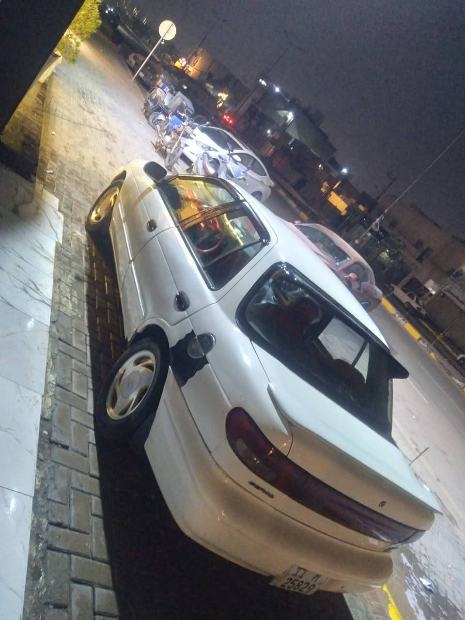 .السلام عليكم.
.كيا سيفيا ٩٥مسكر اوتو.
.رقم بغداد انكليزي باسمي. 
.لسيارة نظيفة كلش. 
.تدفئة تبريد.
.كهربائيات كلها شغالة. 
.السيارة جاهزه على اخر حبة. 
.المكان بغداد الغزالية.
.السعر 45ورقة وبيها مجال.
.استفسار اكثر. واتس أو إتصال. 
.***********.
