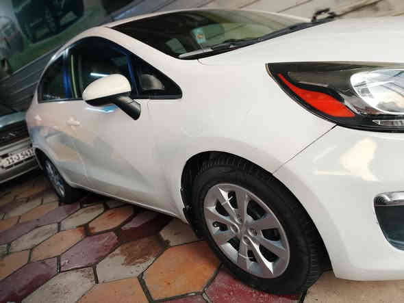 اسلام عليكم
ريو موديل 16 ورد مريكي الحادث موجود بل منشور 
سياره بلادي 
كير محرك مكينه كفاله عامه 
تخم تاير شواصي مكفولات بلادي 
دوخل نظيفه سياره حلو معنا الكمله بل عافيه ياخذها 
نص فول سياره 
محرك 1600
رقم بغداد مشروع وطني 
تحويل شوكت ما يعجبك حولك 
سعار سياره 92بي مجال شي بسيط 
العنوان بغداد بلديات نتصل
***********
