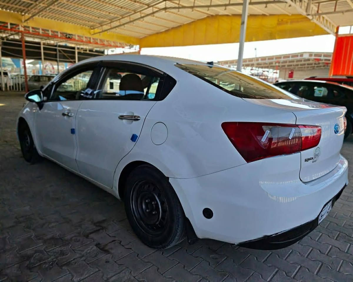 سلام عليكم مكلف بلنشر
للبيع كيا ريو موديل 2013 خليجي لون ابيض رقم اربيل بأسم شركه وكاله او تحويل مضمونات مكينه 1.6 اصل كير اوتو حداديه تبريد جاهزه السياره بيها 4 قطع صفحه الصدر شرط بدون ضربه وبدون فتح الباقي مكفول السعر 75 وبيه مجال للشراي اتصل ع الرقم ***********

بلعافيه ع الي ياخذها ❤️
