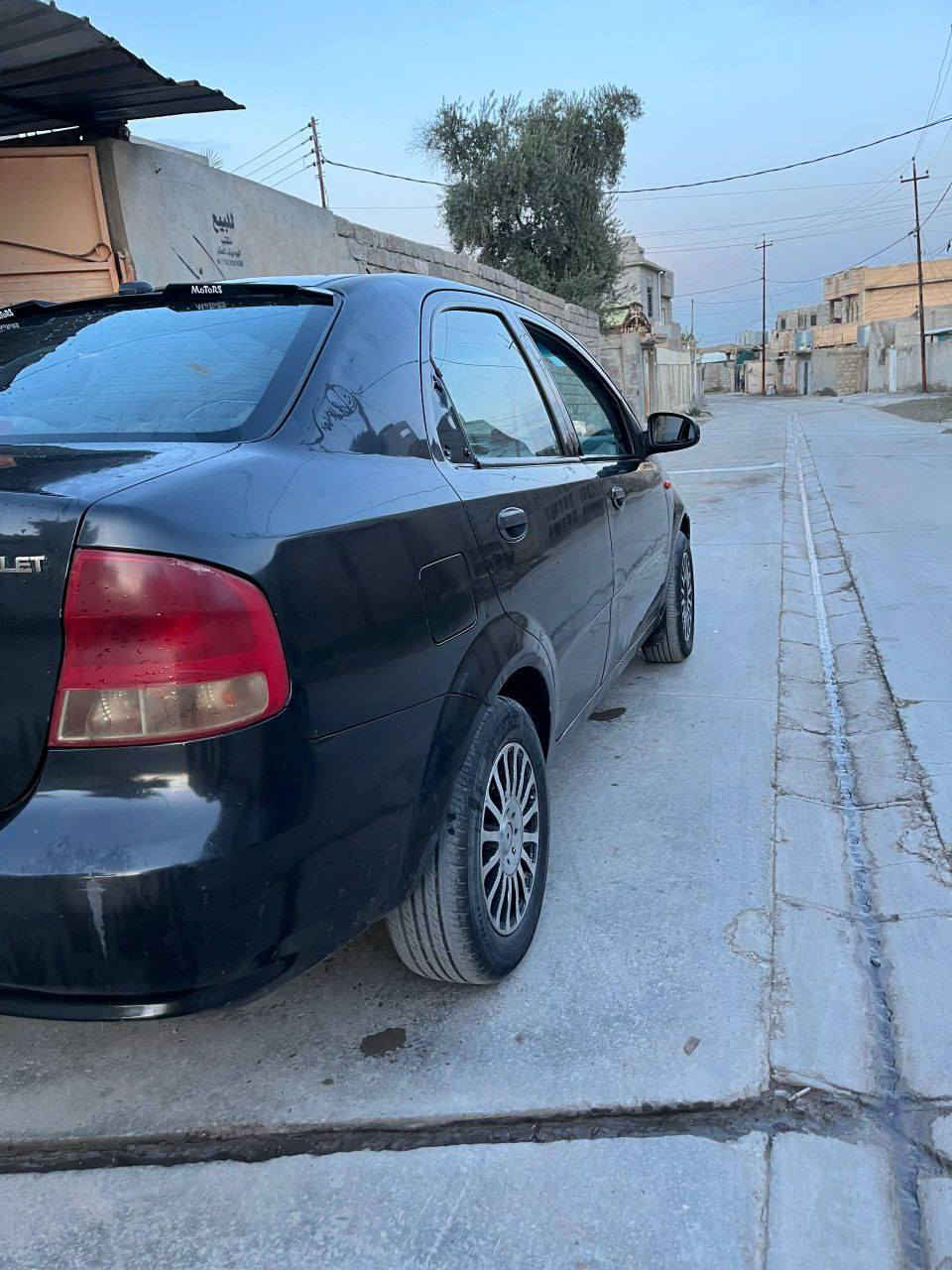 للبيع اڤيو موديل 2005 رقم نينوئ 
شرط تحويل وكالة كابون بانزين بيها بدون ضرر
سيارة نضيفة ومال جناي بيها صبغ جمالية فقط
طخم نضيف وايرمنية كلها شغالة تواير جدد كير شرط.              مكينة. مال استرة بيها بداية نفخ.
عنوان موصل الايمن شراي اتصل وتدلل #السعر 48
***********
