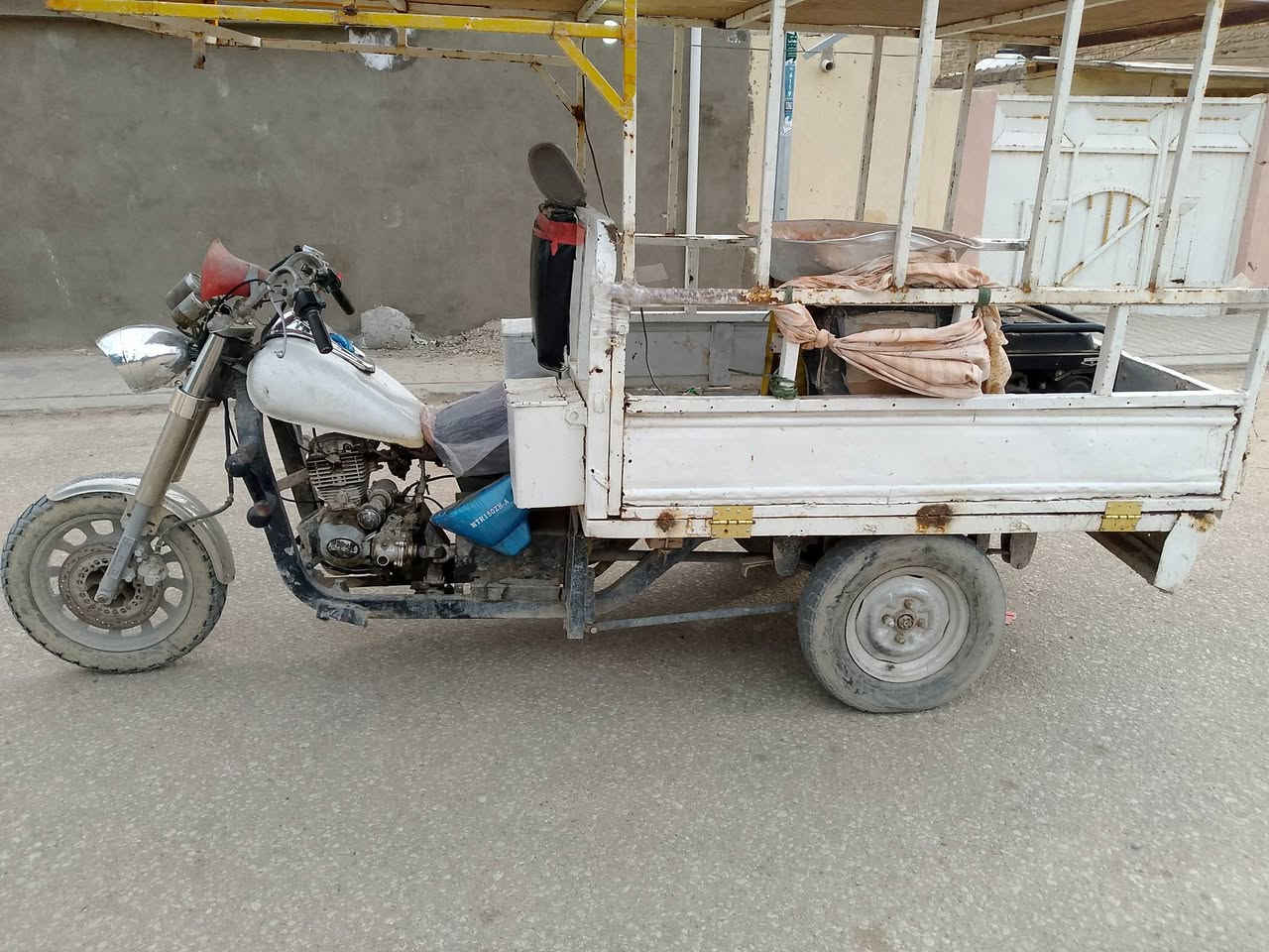 سلام عليكم ستوته البيع سنويه بدون راعي بيها لحيم بلشاصي وركبه القوه ملحومه مديل 2007 سلف هندر دبلات جديد مقدم جديد دكم سكان جدد وايرات بنزين كلج جدد بدون محجر ***********رقم الهاتف سعرها 550بيها مجال قليل الي يريدها يجي خاص من نجف
